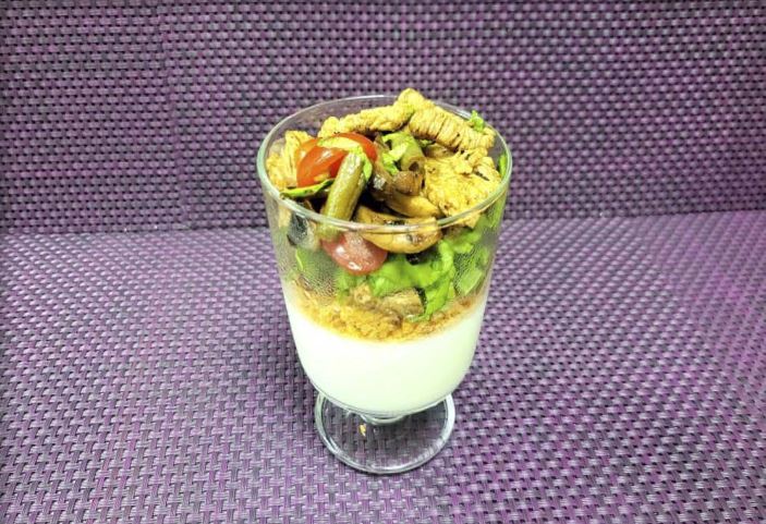 Салат в бокале «Чизкейк из индейки»