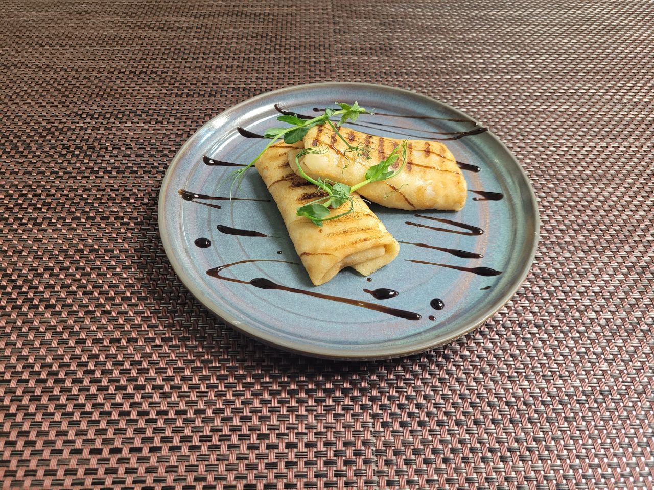 Блинчики с рикоттой, грибами и курицей